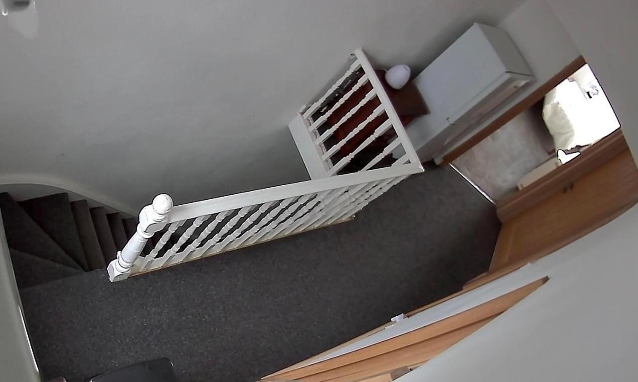 New Flat, Own Bathroom, Sitting Room & Large Bedroom - Walsall Bescot エクステリア 写真