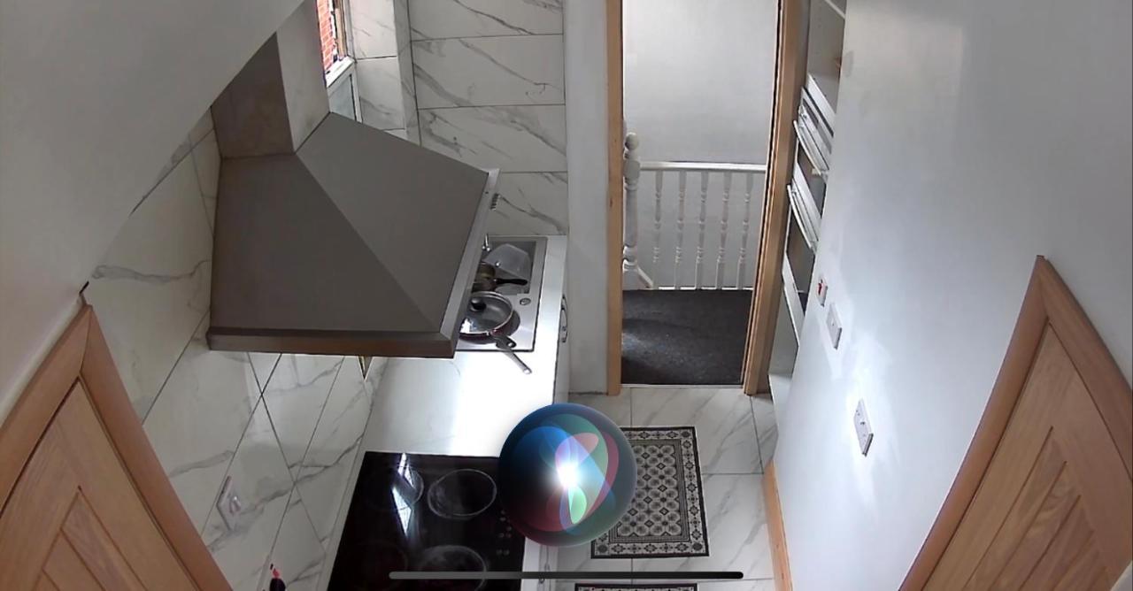 New Flat, Own Bathroom, Sitting Room & Large Bedroom - Walsall Bescot エクステリア 写真