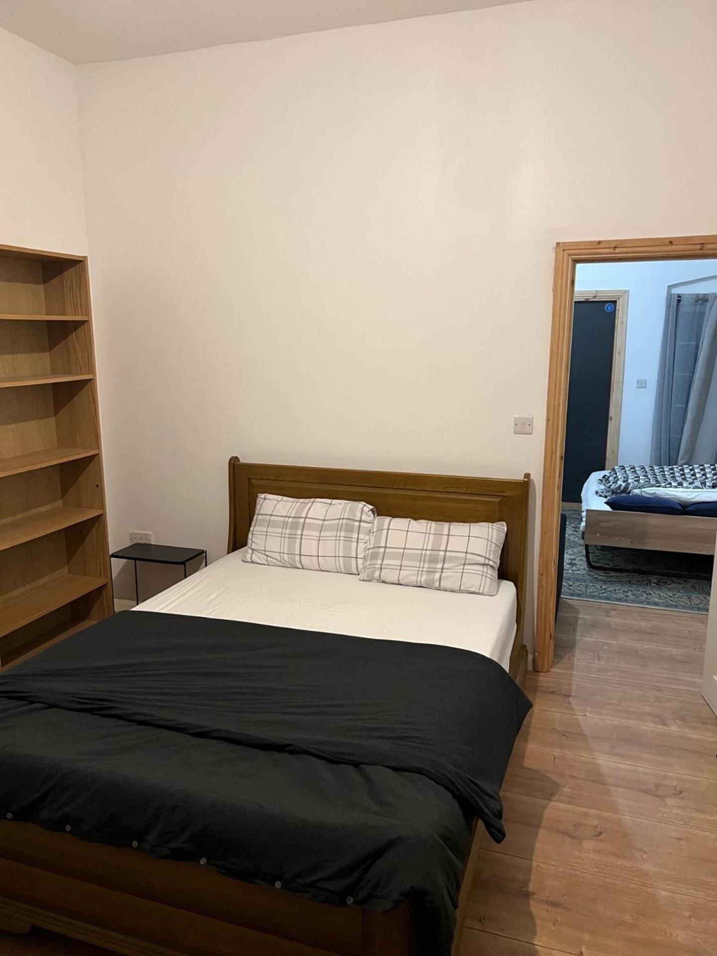 New Flat, Own Bathroom, Sitting Room & Large Bedroom - Walsall Bescot エクステリア 写真